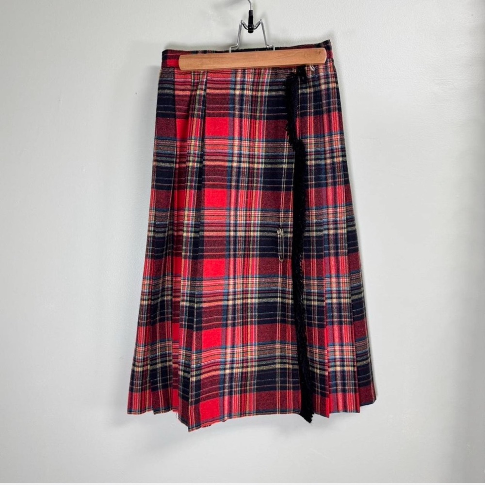 Vintage 1970s ILGWU Red Pleated Tartan Wool Wrap‎ Midi Skirt - Fringe Kilt Style - Picture 5 of 7